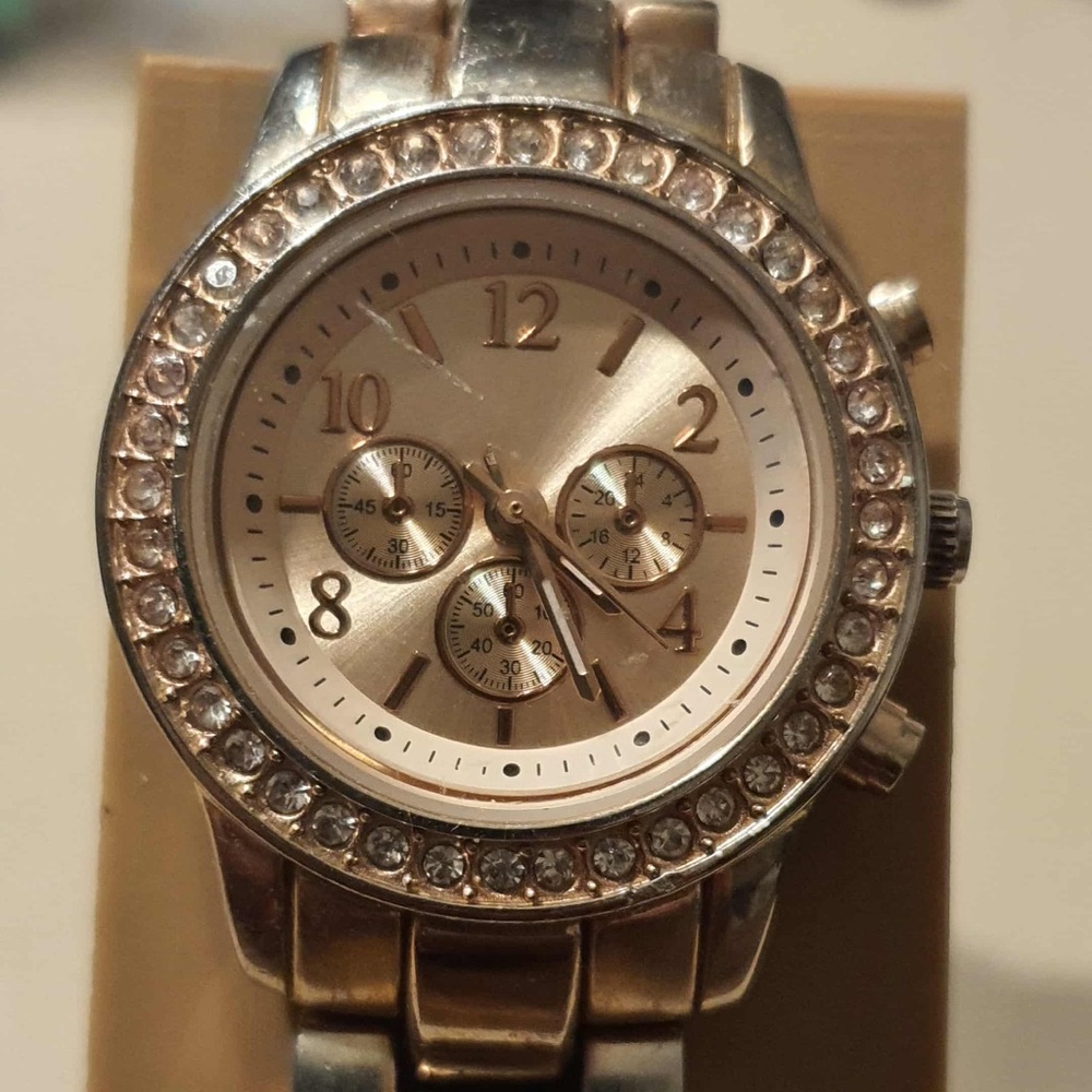 🦋10/$20🦋 Goldtone Rhinestone Stainless Steel Women's Watch